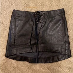 BARELY WORN!! One teaspoon black leather skirt